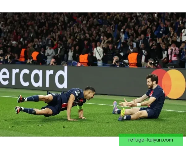 阿什拉夫在巴黎更衣室中的角色持续受到关注与分析